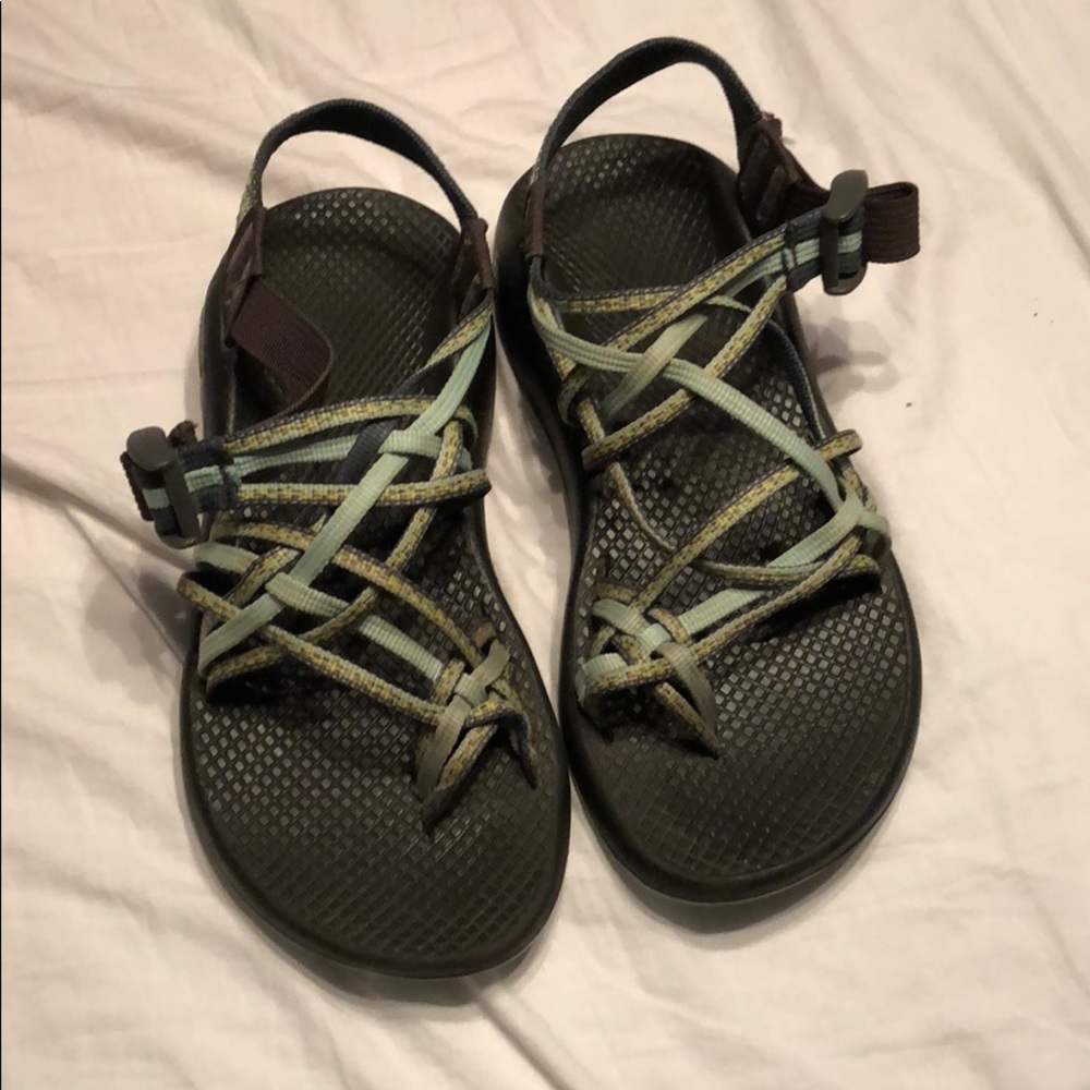 Triple strap Chacos